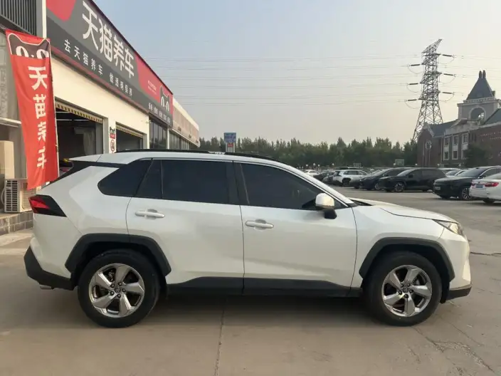 Toyota RAV4 2021 Model 2.0L CVT 2WD Fashion Plus Edition – фото 8