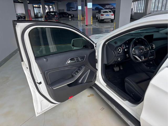 Mercedes-Benz GLA 2019 GLA 200 Dynamic – фото 11