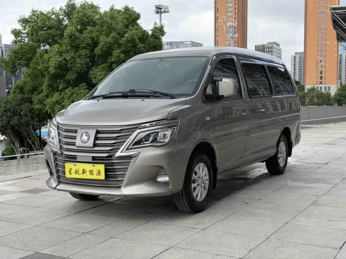 Lingzhi EV 2022 Model Comfort Model 7 seat