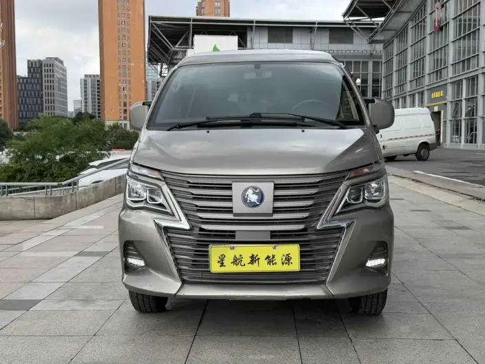 Lingzhi EV 2022 Model Comfort Model 7 seat