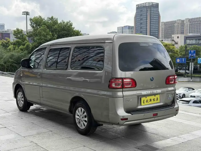 Lingzhi EV 2022 Model Comfort Model 7 seat – фото 5