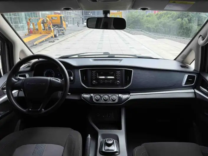 Lingzhi EV 2022 Model Comfort Model 7 seat – фото 9