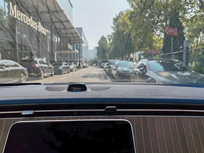 Mercedes-Benz EQE 2025 Model EQE 500 4MATIC Deluxe Edition – фото 8