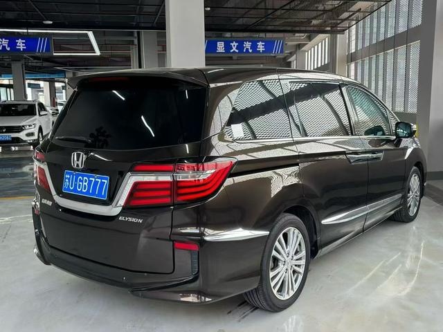 Honda Elysion 2016 2.4L Luxury – фото 6
