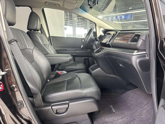 Honda Elysion 2016 2.4L Luxury – фото 12
