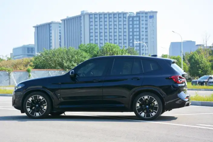 BMW iX3 2024 Model Chuangling Model