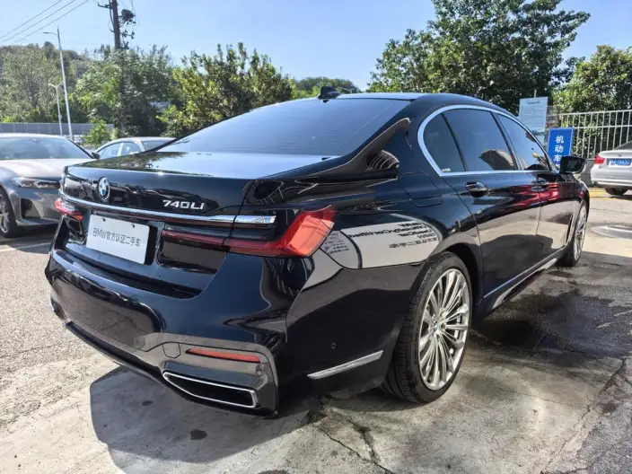 BMW 7 Series 2021 Model 740Li Leading Model M Sports Set – фото 5