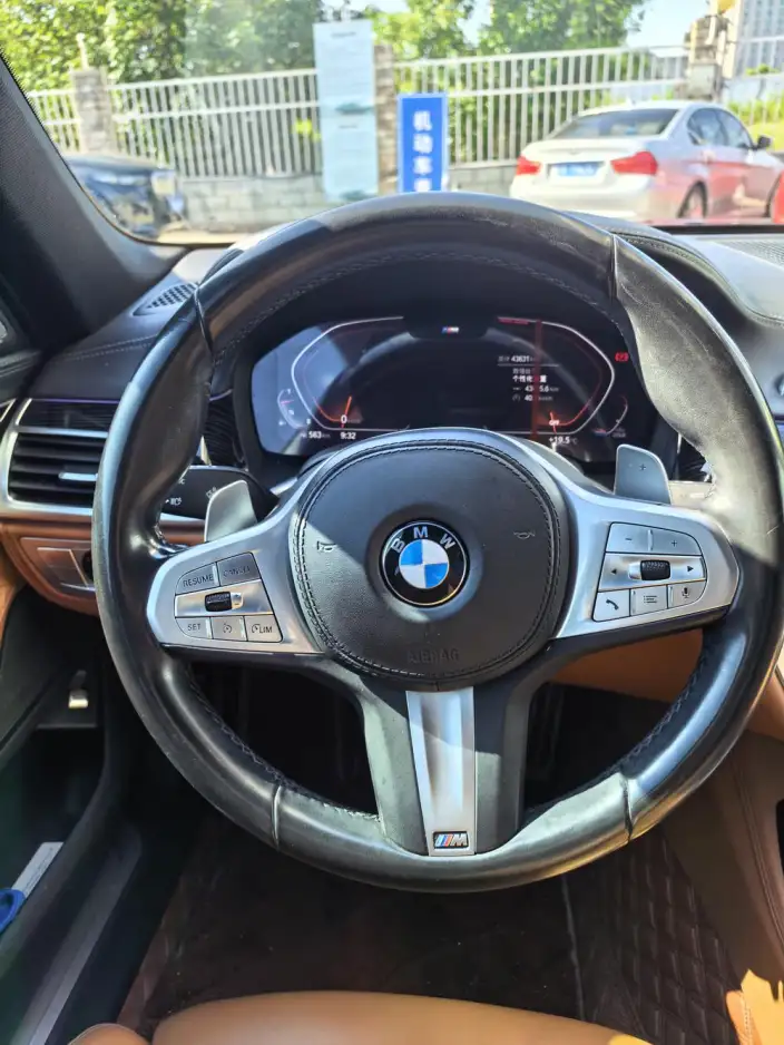 BMW 7 Series 2021 Model 740Li Leading Model M Sports Set – фото 6