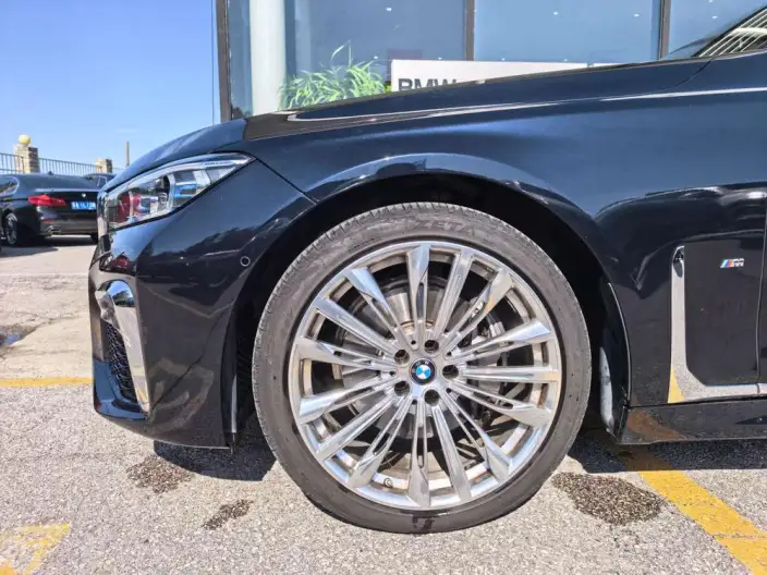 BMW 7 Series 2021 Model 740Li Leading Model M Sports Set – фото 7