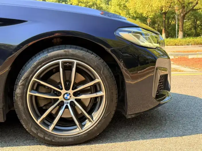 BMW 5 Series 2022 Model Facelift 525Li M Sports Set – фото 5