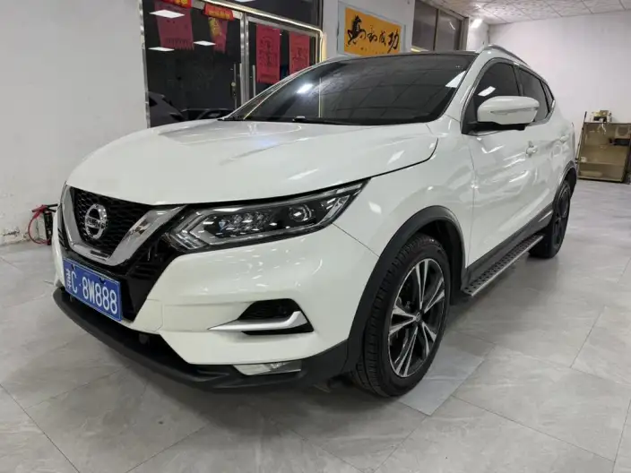 Nissan Qashqai 2022 Model 2.0L XV Prem. Deluxe Edition
