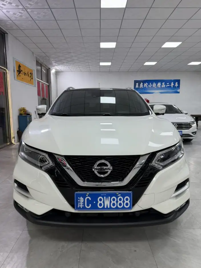 Nissan Qashqai 2022 Model 2.0L XV Prem. Deluxe Edition
