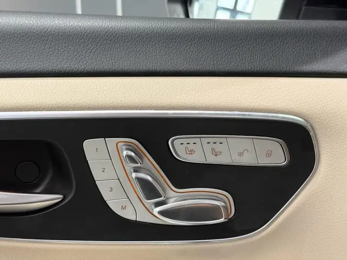 Mercedes-Benz V-Class 2021 Model V 260 Premium Edition – фото 5
