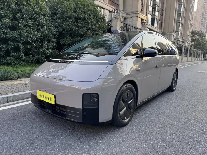 Li Auto MEGA 2024 Model Ultra Edition – фото 1