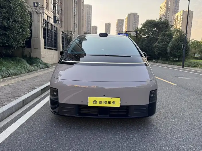 Li Auto MEGA 2024 Model Ultra Edition – фото 2