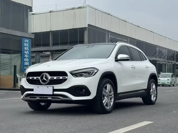 Mercedes-Benz GLA 2023 Model GLA 200 – фото 1