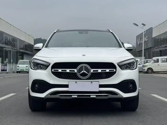 Mercedes-Benz GLA 2023 Model GLA 200 – фото 2