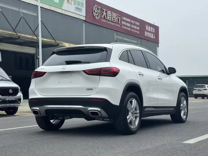 Mercedes-Benz GLA 2023 Model GLA 200 – фото 4
