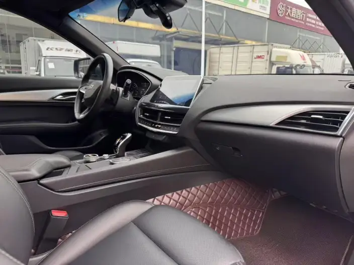 Mercedes-Benz GLA 2023 Model GLA 200 – фото 7