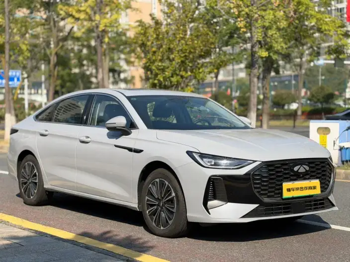 Fengyun A8L 2025 Model 145km Comfort Model – фото 3