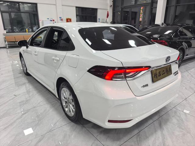 Toyota Corolla 2021 Hybrid 1.8L E-CVT Elite – фото 6