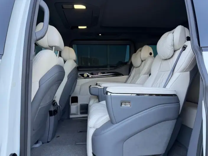 ZEEKR 009 2024 Model VI seat Executive Edition 4WD 108kWh – фото 10