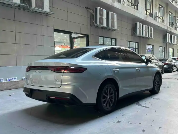 QinL DM 2024 Model DM-i 80KM Leading Model – фото 4