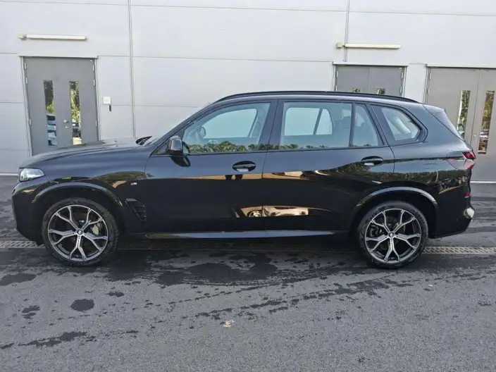 BMW X5 2023 Model xDrive30Li Exclusive Model M Sports Night Set – фото 3