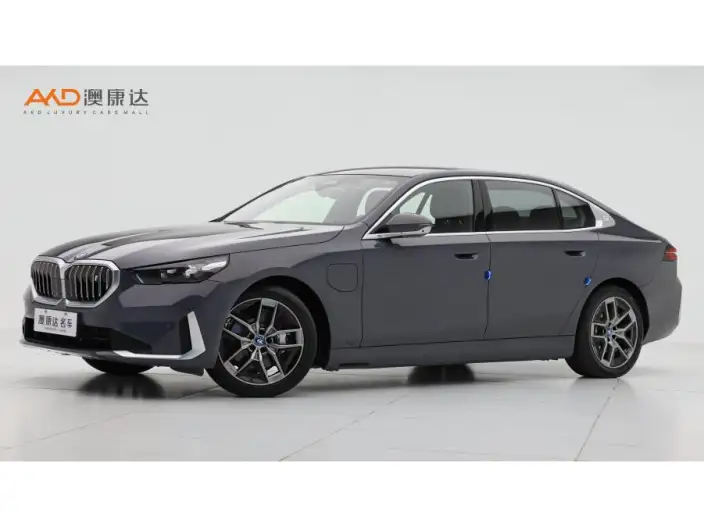 BMW i5 2024 Model eDrive35L Luxury Set – фото 1