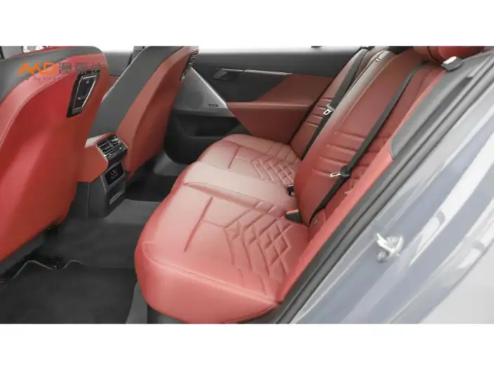 BMW i5 2024 Model eDrive35L Luxury Set – фото 9