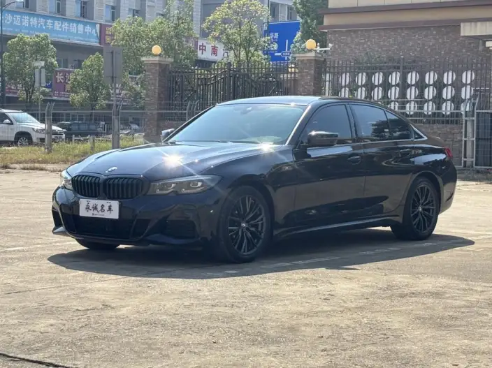 BMW 3 Series 2022 Model 325i M Sports Night Set – фото 1