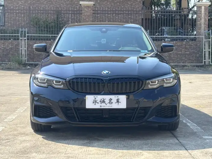 BMW 3 Series 2022 Model 325i M Sports Night Set – фото 2