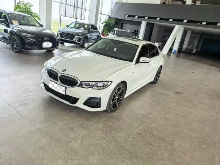 BMW 3 Series 2022 Model Facelift 325i M Sports Set – фото 1