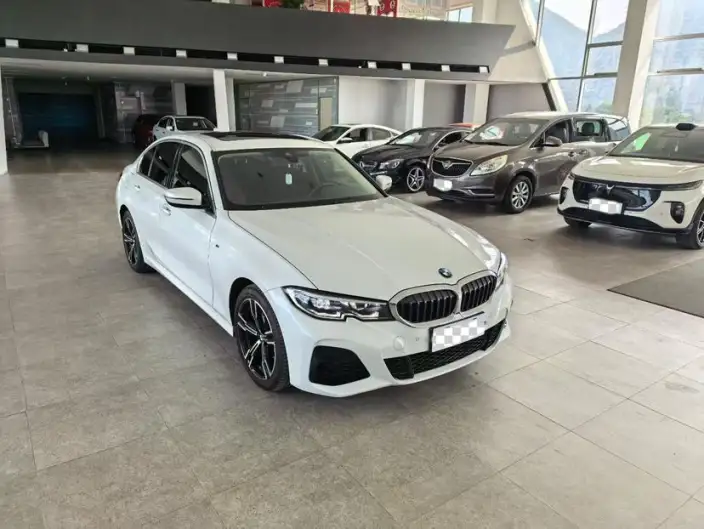BMW 3 Series 2022 Model Facelift 325i M Sports Set – фото 3