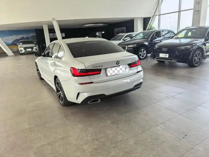 BMW 3 Series 2022 Model Facelift 325i M Sports Set – фото 4