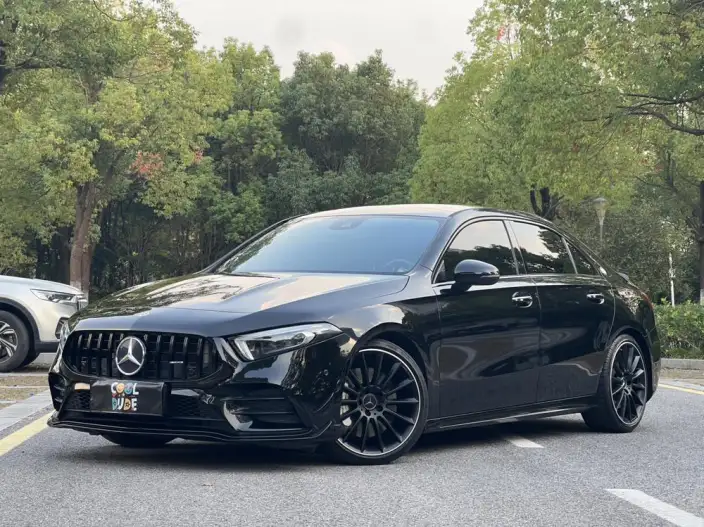 Mercedes-Benz A-Class AMG 2022 Model AMG A 35 L 4MATIC – фото 1