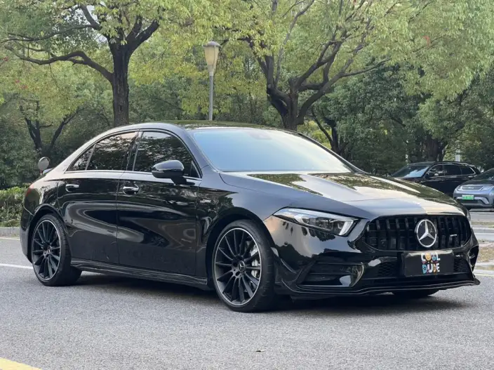 Mercedes-Benz A-Class AMG 2022 Model AMG A 35 L 4MATIC – фото 3