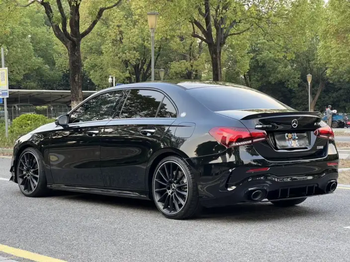 Mercedes-Benz A-Class AMG 2022 Model AMG A 35 L 4MATIC – фото 5
