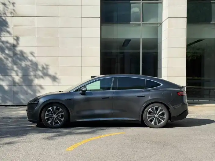 Luxeed R7 2025 Model Extended Range 53.4kWh Max Rear Drive Edition