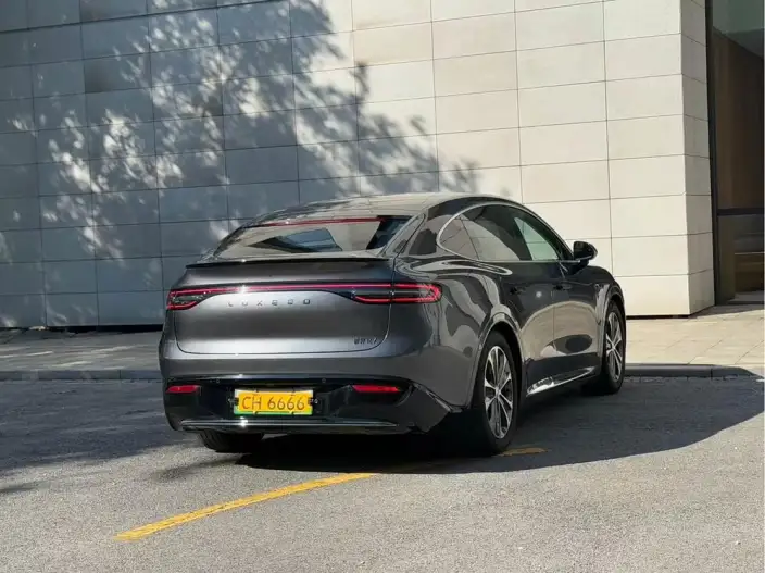 Luxeed R7 2025 Model Extended Range 53.4kWh Max Rear Drive Edition – фото 7