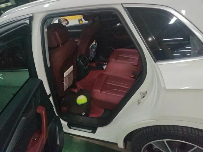 Audi Q5L 2022 Model 40T Luxury Dynamic Model – фото 9