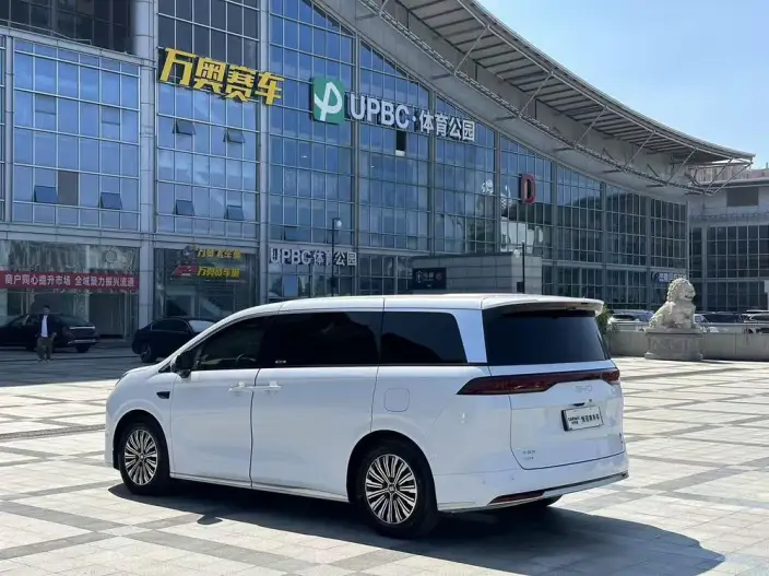 Xia 2025 Model DM-i 180KM Excellence Model – фото 5