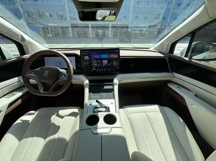 Xia 2025 Model DM-i 180KM Excellence Model – фото 8