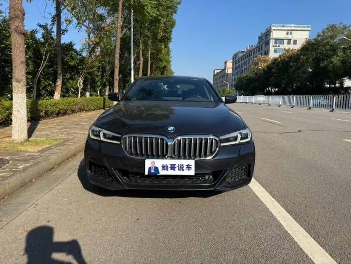 BMW 5 Series 2023 Model 530Li Exclusive Model M Sports Set – фото 2