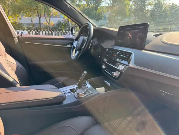 BMW 5 Series 2023 Model 530Li Exclusive Model M Sports Set – фото 10