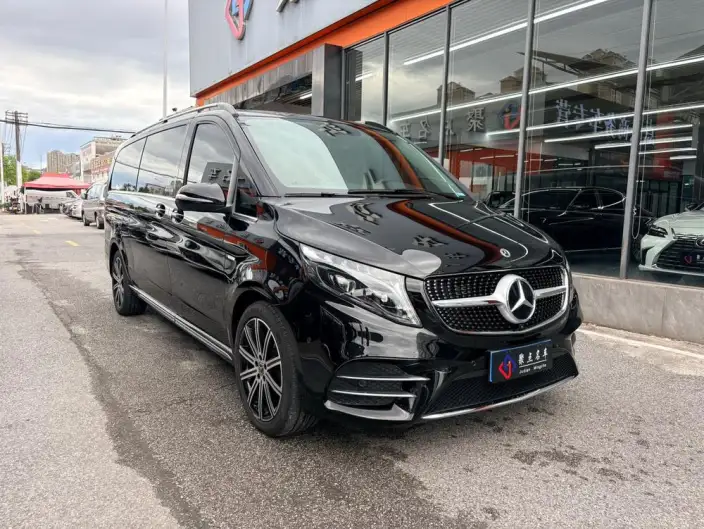 Mercedes-Benz V-Class 2022 Model V 260 L Long wheelbase Premium Edition – фото 3