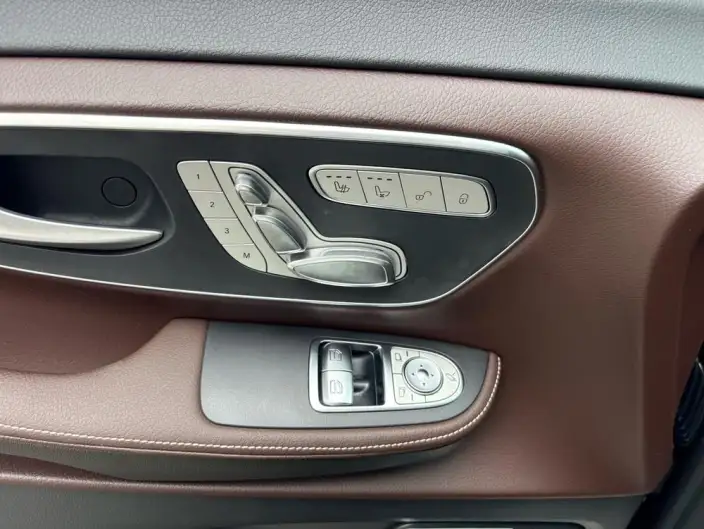 Mercedes-Benz V-Class 2022 Model V 260 L Long wheelbase Premium Edition – фото 7