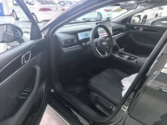 Geely Emgrand 2026 модификация No. 5 Gen 1.5L CVT Prestige – фото 8