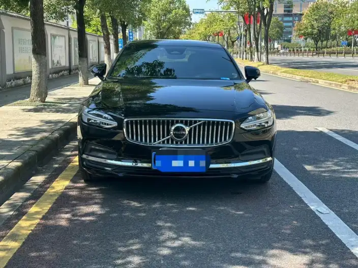 Volvo S90 2025 Model B5 Smart Range Deluxe Edition – фото 2