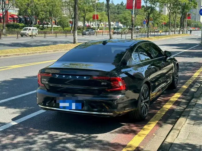 Volvo S90 2025 Model B5 Smart Range Deluxe Edition – фото 6